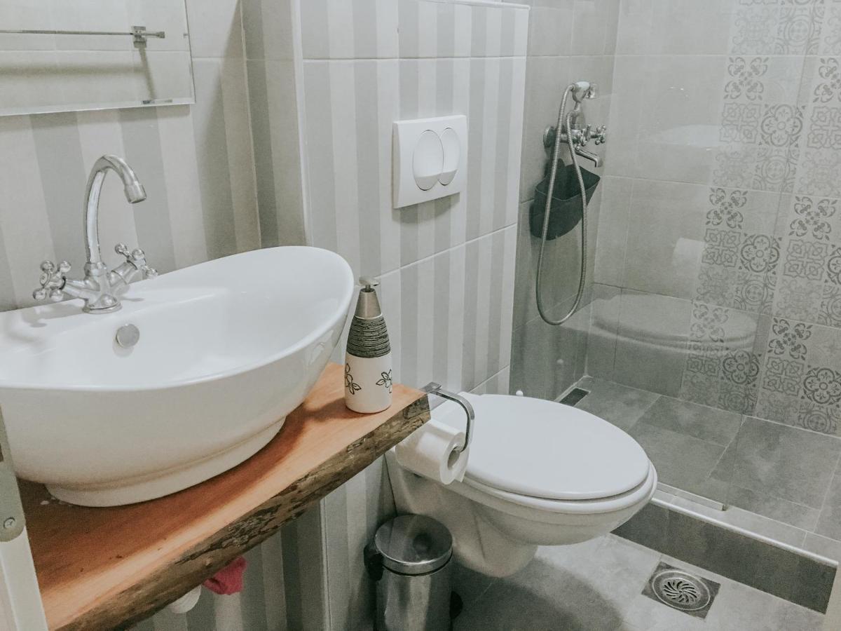 Apartmani Terase Konjska Reka Ngoại thất bức ảnh