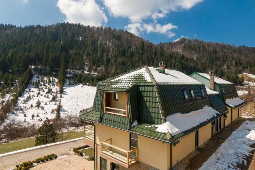 Apartmani Terase Konjska Reka Ngoại thất bức ảnh